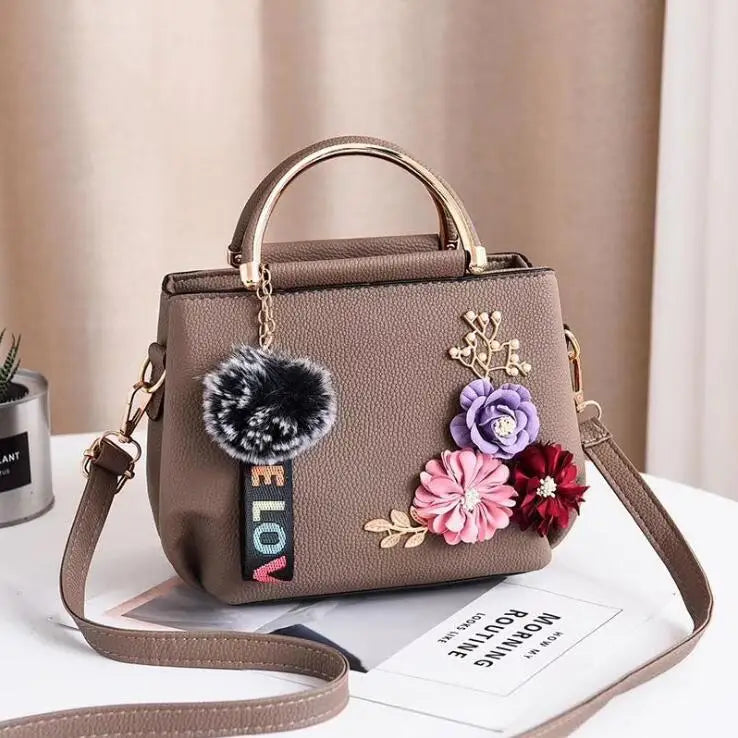 Elegant Women's Floral Handbag – Fashionable Shoulder & Crossbody Bag for Any Occasion