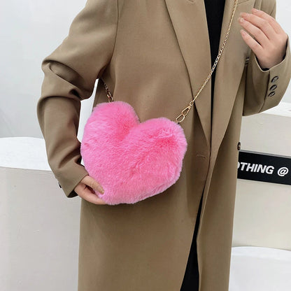 Valentine's Love: Kawaii Heart-Shaped Faux Fur Handbag – Stylish & Plush Crossbody for Women