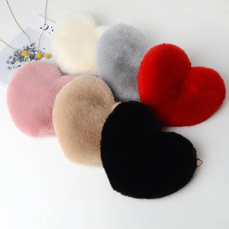 Valentine's Love: Kawaii Heart-Shaped Faux Fur Handbag – Stylish & Plush Crossbody for Women