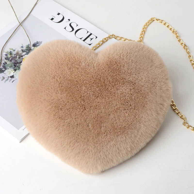 Valentine's Love: Kawaii Heart-Shaped Faux Fur Handbag – Stylish & Plush Crossbody for Women